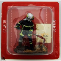 Estatuilla de bombero Zapador del Prado celebrada fuego Francia 2012