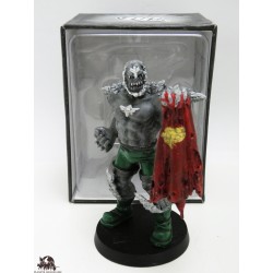 Figura de musgo de águila del día del juicio final de DC Comics